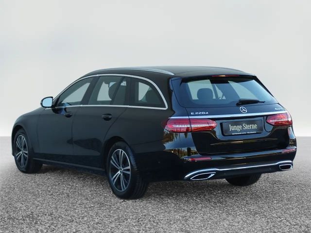 Mercedes-Benz E 220 4MATIC E 220 d Estate