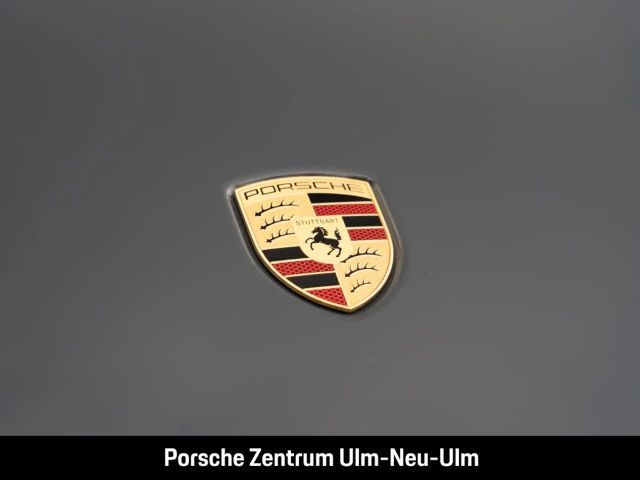 Porsche 992 4 Cabrio Carrera GTS