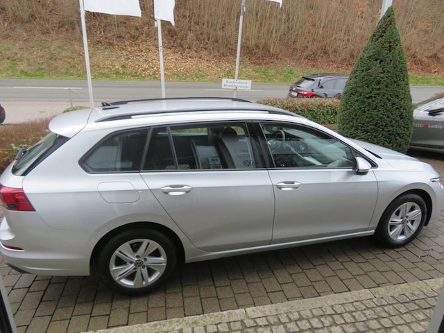 Volkswagen Golf Life Variant