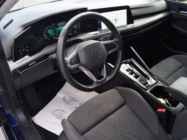 Volkswagen Golf DSG Style Variant