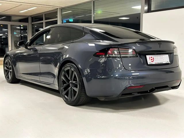 Tesla Model S Plaid