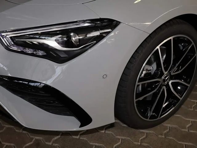 Mercedes-Benz CLA 200 AMG Line Coupé