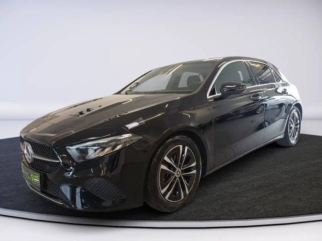 Mercedes-Benz A 200 A 200 d