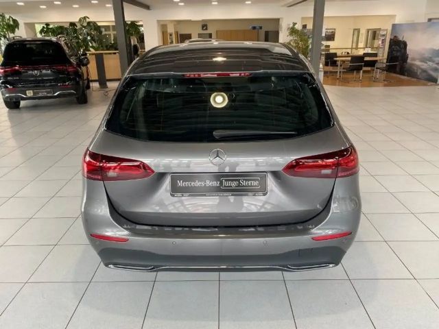 Mercedes-Benz B 180 Progressive