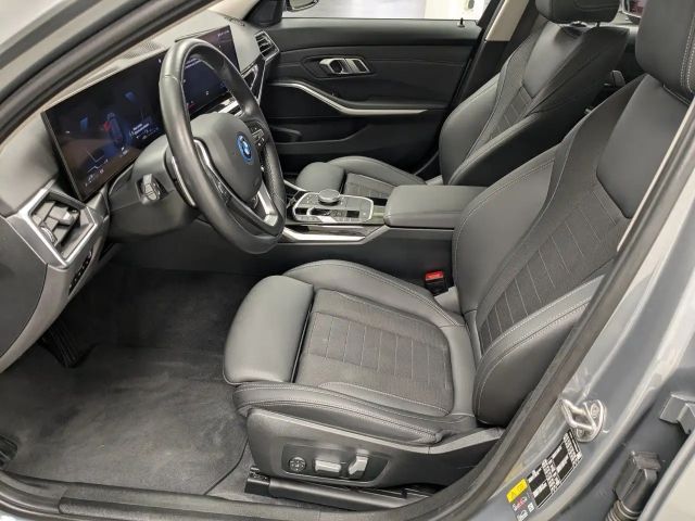 BMW 330 330e Touring