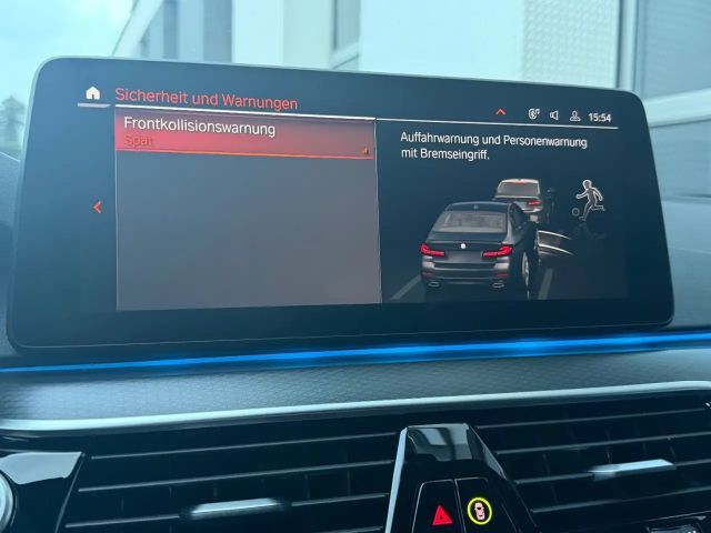 BMW 530 530e M-Sport Sedan