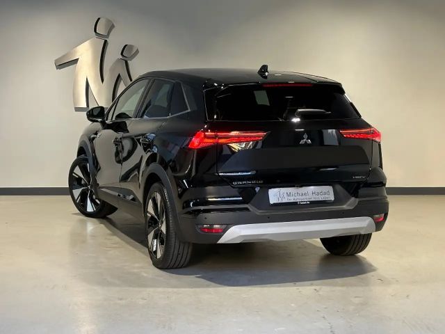 Mitsubishi Grandis 1.8 First Edition HEV