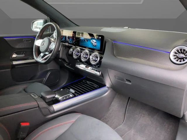 Mercedes-Benz B 200 AMG Line B 200 d Sedan