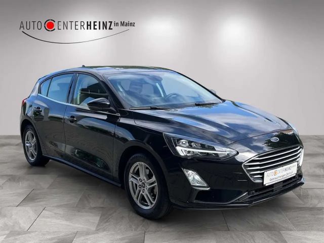 Ford Focus Cool & Connect