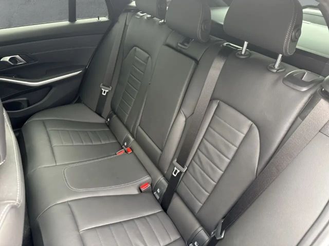 BMW 330 330e M-Sport Touring