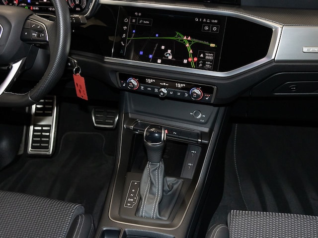 Audi Q3 40 TFSI Quattro S-Line S-Tronic