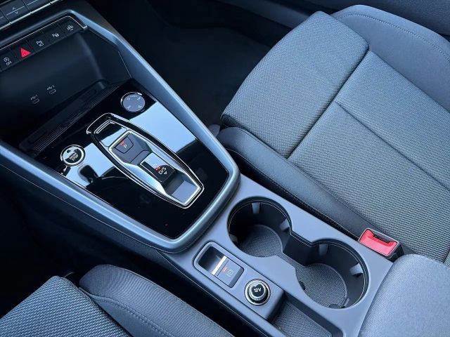 Audi A3 30 TFSI Sedan