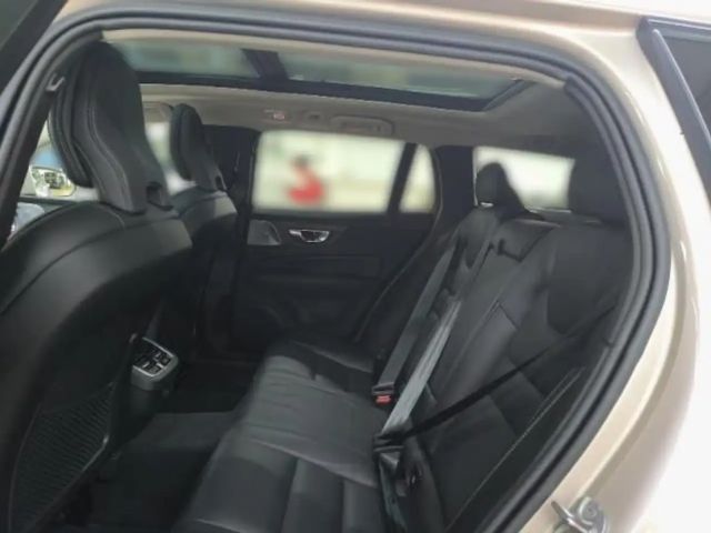 Volvo V60 Cross Country Ultimate