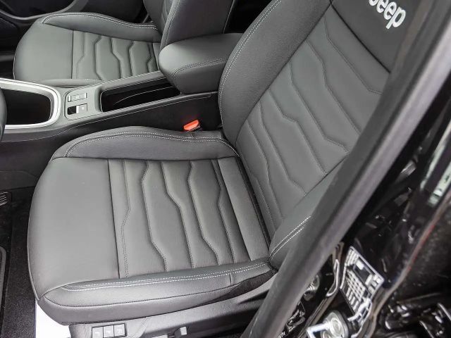 Jeep Avenger Full-Electric Summit