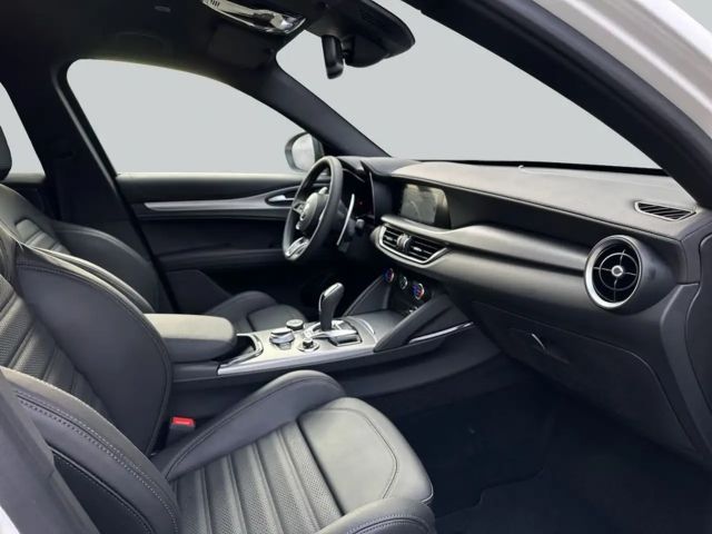 Alfa Romeo Stelvio AT8 Q4 Turbo Veloce