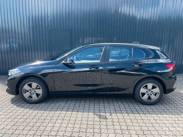 BMW 116 116i 5-deurs Sedan