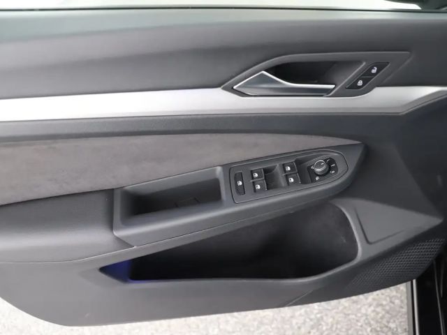 Volkswagen Golf DSG Life Variant