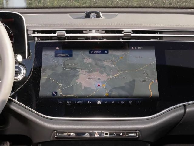 Mercedes-Benz E 200 4MATIC Sedan