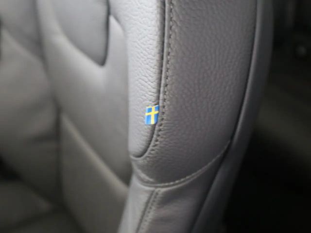 Volvo V90 AWD Dark Plus Recharge T6