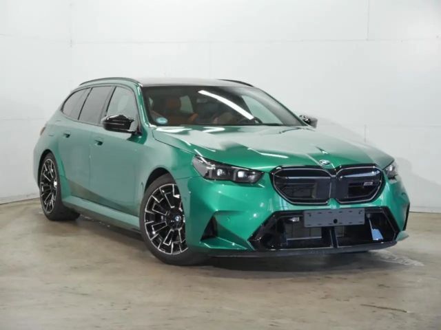 BMW M5 BOWERS & WILKINS - HAAK - PANO