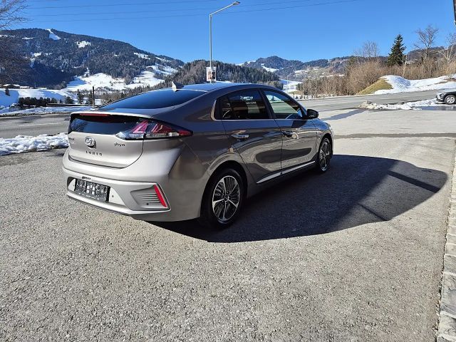 Hyundai Ioniq Plug-in