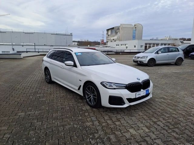 BMW 530 530e M-Sport Touring xDrive