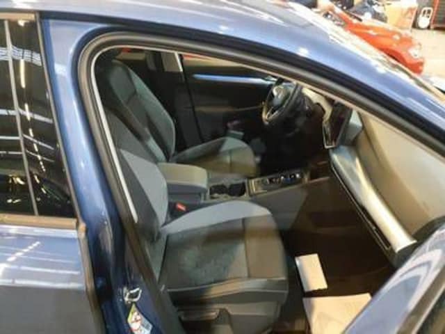 Volkswagen Golf 1.5 eTSI DSG Golf VIII