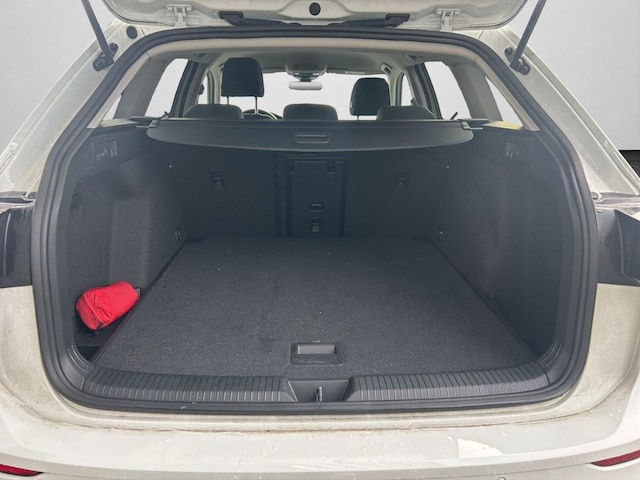 Volkswagen Golf 1.5 eTSI DSG Life Variant