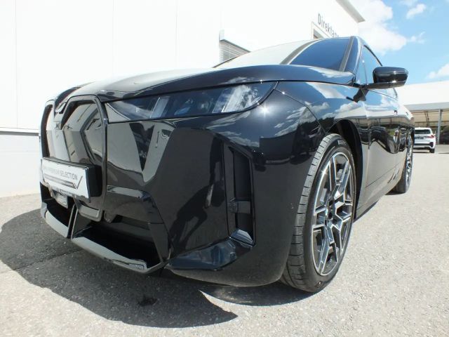 BMW iX xDrive45
