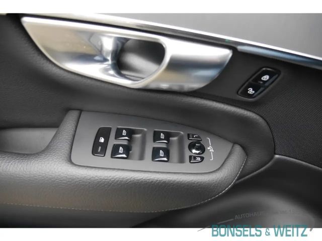 Volvo XC90 AWD Momentum