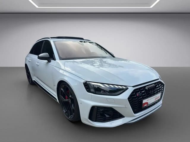 Audi RS4 Avant Quattro