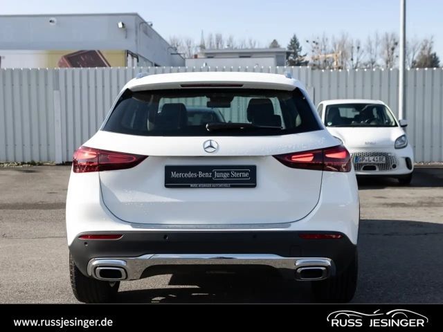 Mercedes-Benz GLA 180 Progressive