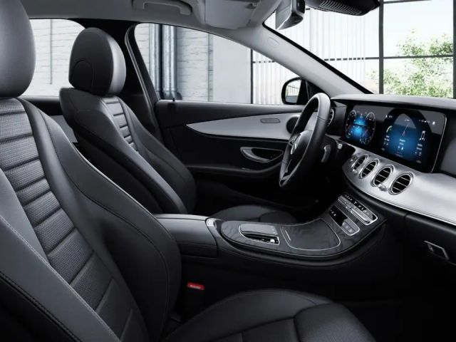 Mercedes-Benz E 220 E 220 d Sedan