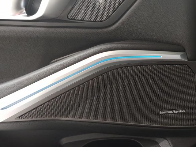 BMW 330 330e M-Sport xDrive