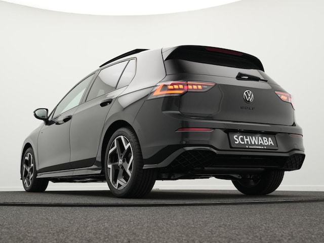 Volkswagen Golf 1.5 eTSI IQ.Drive R-Line