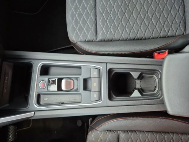 Seat Leon 1.5 eTSI DSG FR-lijn Sportstourer