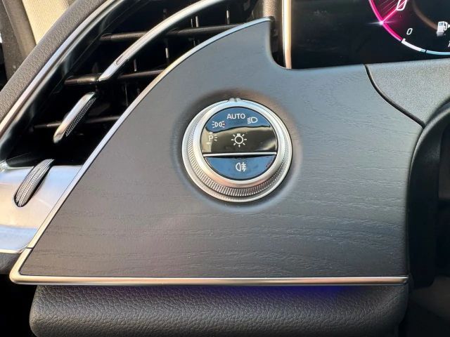 Mercedes-Benz E 220 AVANTGARDE E 220 d Estate