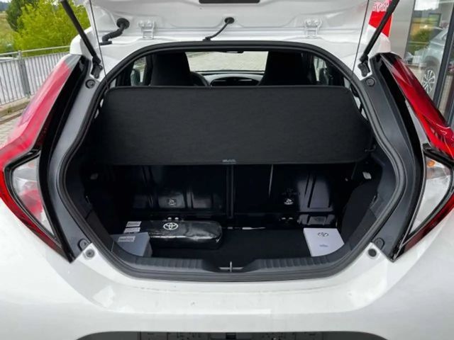 Toyota Aygo X 1.0 VVT-i Business