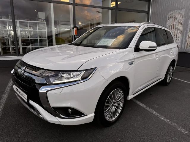 Mitsubishi Outlander 4WD PHEV