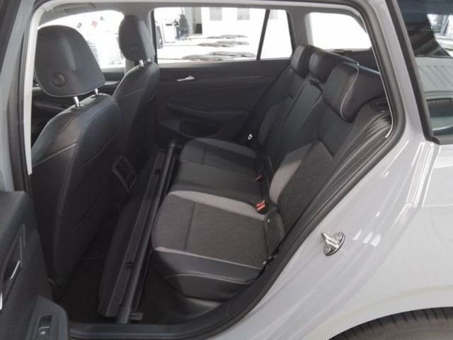 Volkswagen Golf Life Variant