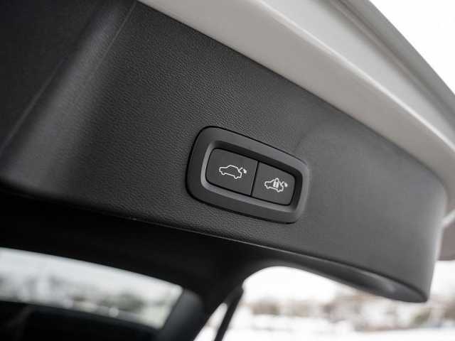 Volvo XC40 Dark Plus Recharge T5