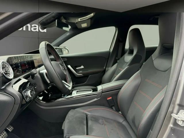 Mercedes-Benz A 180 AMG Line