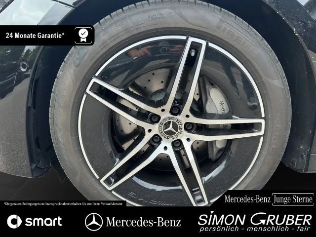 Mercedes-Benz E 220 AMG Line E 220 d Sedan