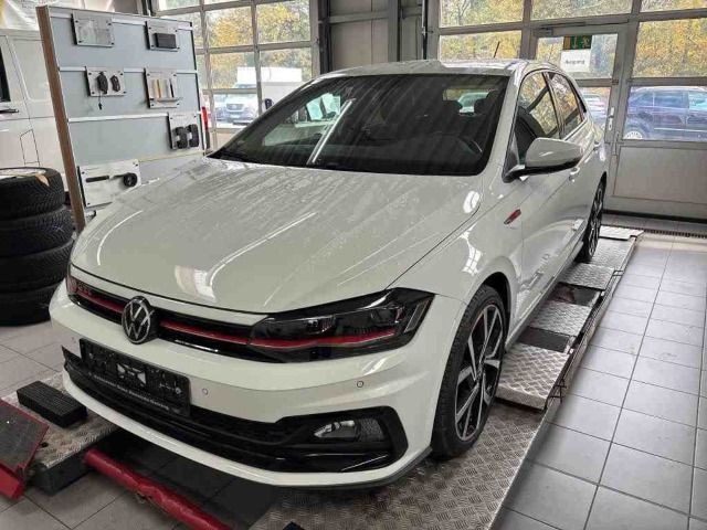 Volkswagen Polo 2.0 TSI DSG GTI