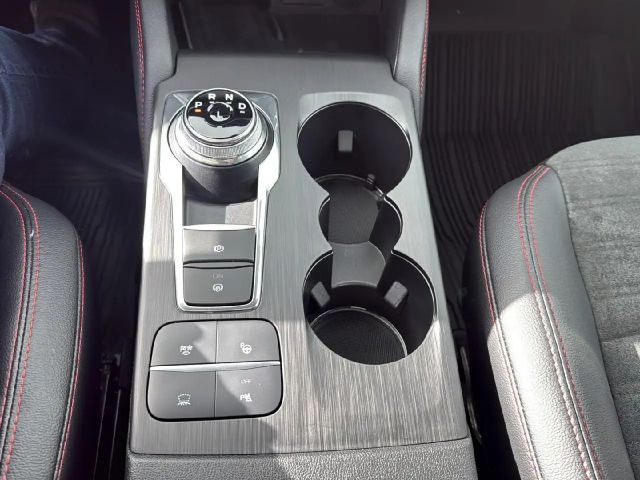 Ford Kuga Hybrid ST Line X