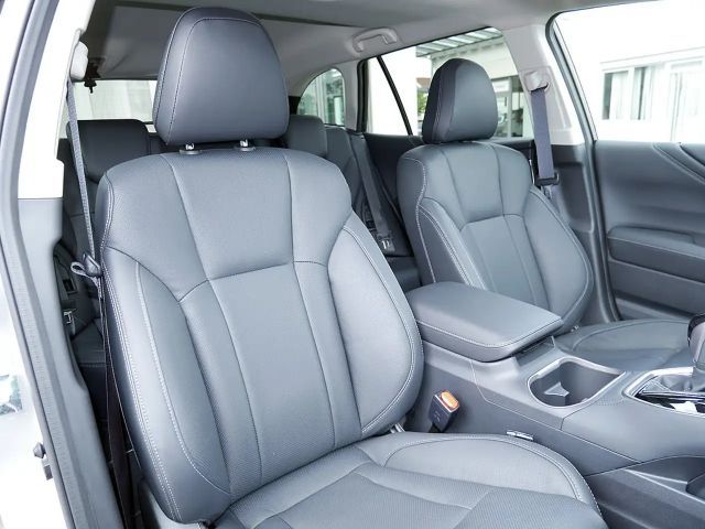 Subaru Outback 2.5i Platinum H/K HGSD NAVI ACC LED