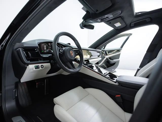 Porsche Panamera 4 E-Hybrid