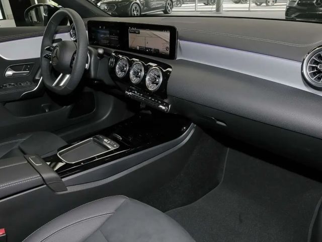 Mercedes-Benz CLA 180 AMG Line Coupé