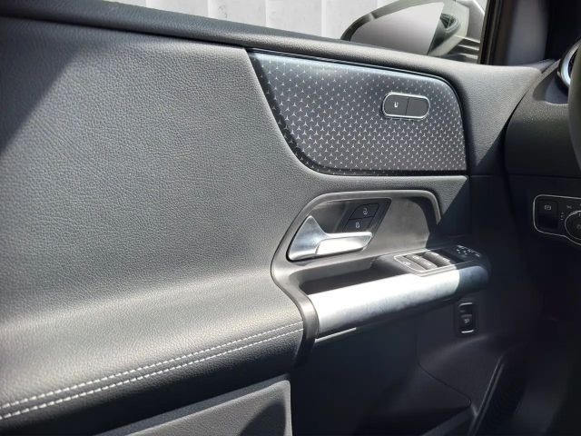 Mercedes-Benz B 180 Progressive