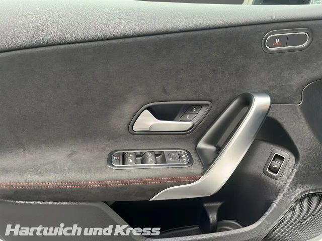 Mercedes-Benz A 35 AMG AMG Line